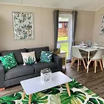 بيت للعطل Applegrove Country Park, Scarborough With Private Hot Tubs *
