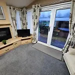 Applegrove Country Park, Scarborough With Private Hot Tubs Burniston