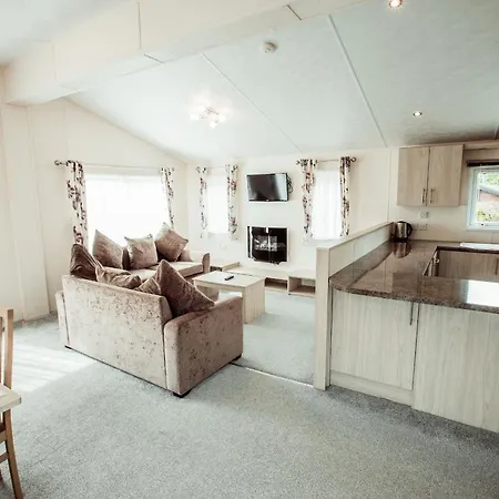 Applegrove Country Park, Scarborough With Private Hot Tubs בית נופש Burniston