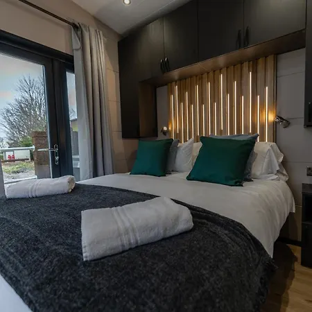 Applegrove Country Park, Scarborough With Private Hot Tubs Burniston