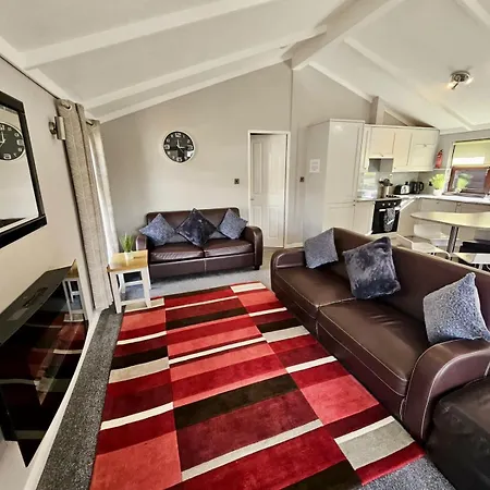 בית נופש Applegrove Country Park, Scarborough With Private Hot Tubs