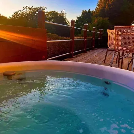 Applegrove Country Park, Scarborough With Private Hot Tubs *