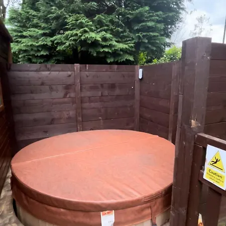 Applegrove Country Park, Scarborough With Private Hot Tubs Burniston