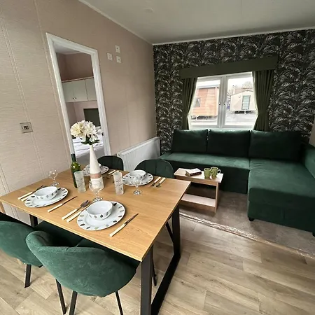 Applegrove Country Park, Scarborough With Private Hot Tubs * Burniston