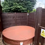 Applegrove Country Park, Scarborough With Private Hot Tubs 버니스턴