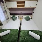 Applegrove Country Park, Scarborough With Private Hot Tubs 펜션 버니스턴
