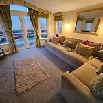 Dom wakacyjny Applegrove Country Park, Scarborough With Private Hot Tubs Burniston