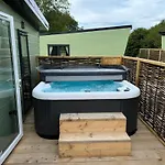 Applegrove Country Park, Scarborough With Private Hot Tubs * 버니스턴