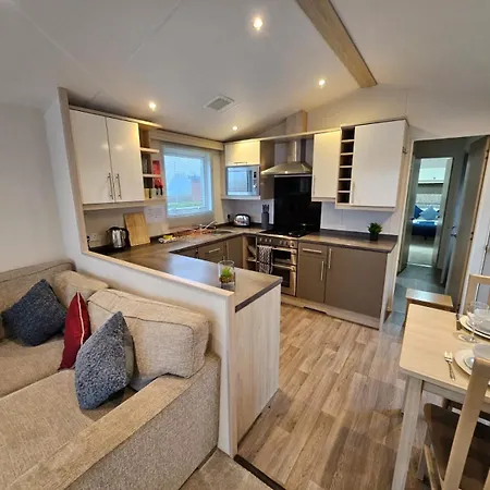 Applegrove Country Park, Scarborough With Private Hot Tubs Burniston