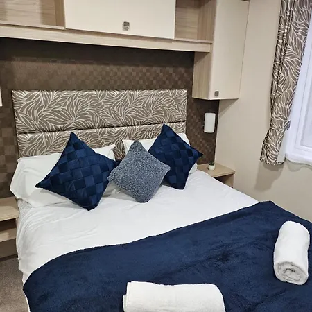 Casa de Férias Applegrove Country Park, Scarborough With Private Hot Tubs Burniston