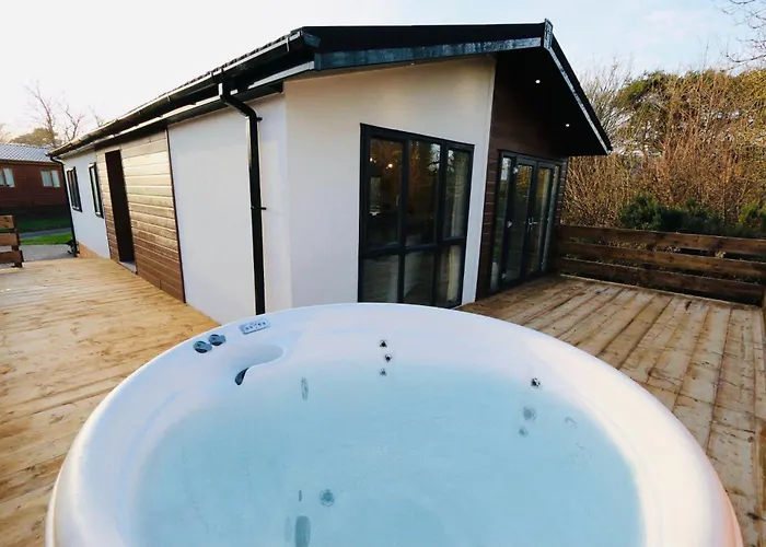 Applegrove Country Park, Scarborough With Private Hot Tubs