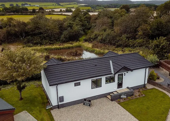 Applegrove Country Park, Scarborough With Private Hot Tubs *