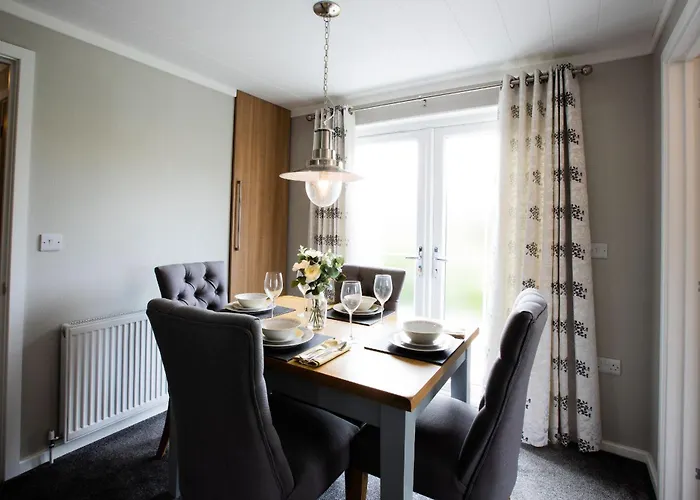 Applegrove Country Park, Scarborough With Private Hot Tubs Holiday home *