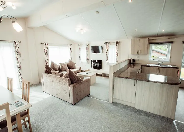 Applegrove Country Park, Scarborough With Private Hot Tubs Holiday home Burniston