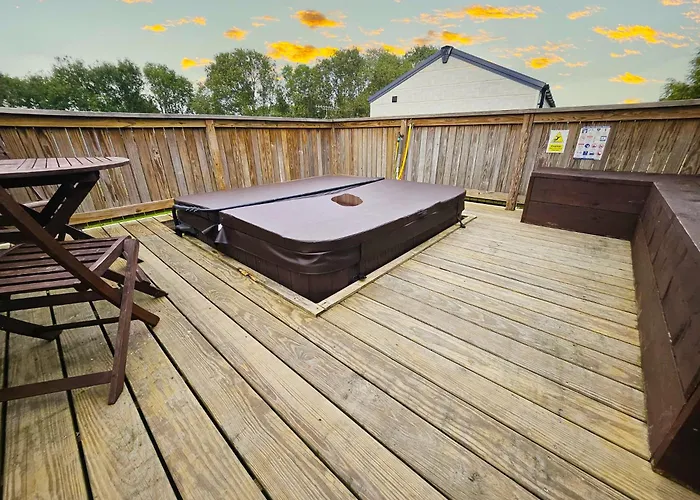 Applegrove Country Park, Scarborough With Private Hot Tubs Burniston