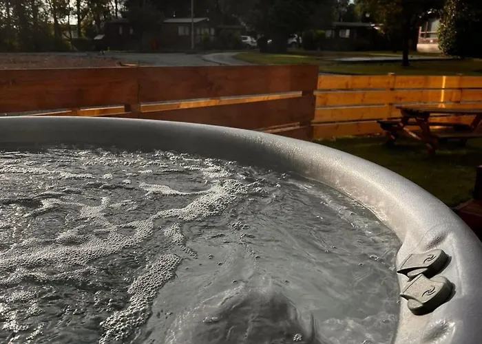 Holiday home Applegrove Country Park, Scarborough With Private Hot Tubs Burniston