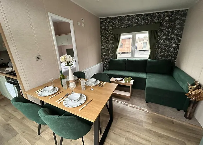 Applegrove Country Park, Scarborough With Private Hot Tubs * Burniston