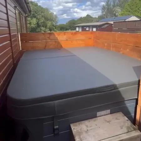 Applegrove Country Park, Scarborough With Private Hot Tubs Holiday home Burniston