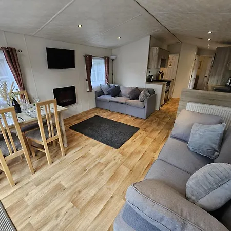 Applegrove Country Park, Scarborough With Private Hot Tubs * Burniston