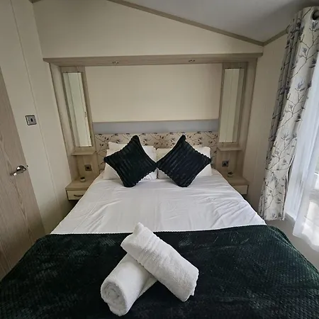 Applegrove Country Park, Scarborough With Private Hot Tubs Holiday home
