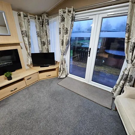 Applegrove Country Park, Scarborough With Private Hot Tubs Burniston