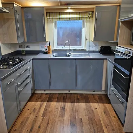 Applegrove Country Park, Scarborough With Private Hot Tubs Holiday home Burniston