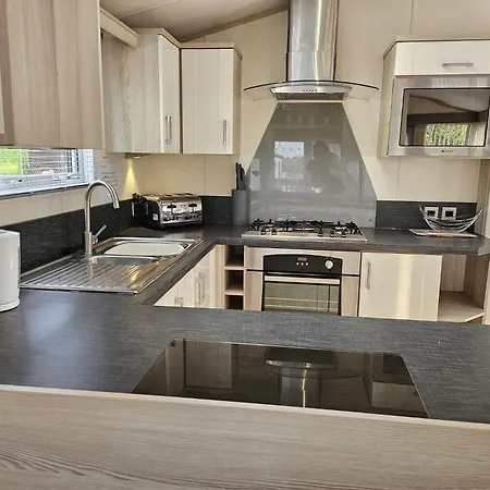 Applegrove Country Park, Scarborough With Private Hot Tubs *